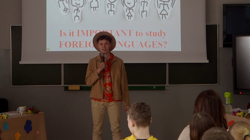Is it IMPORTANT to study FOREIGN LANGUAGES ?